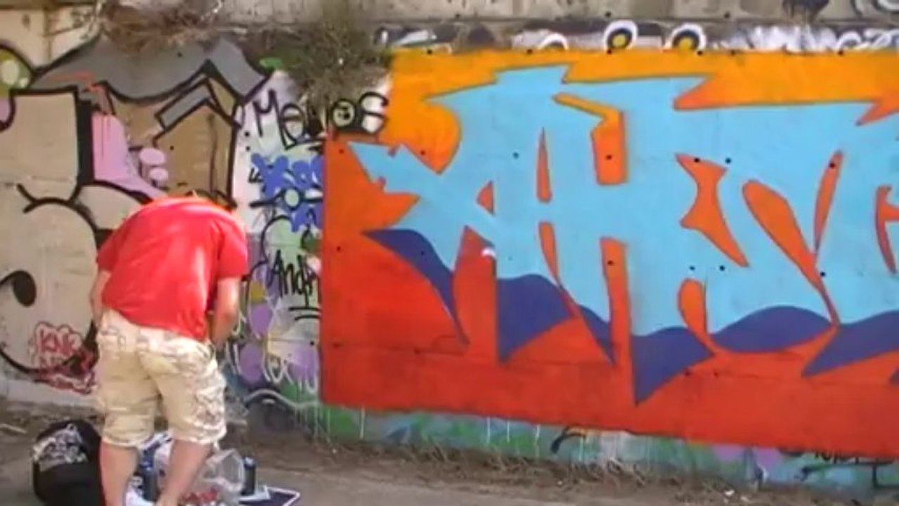 Croug Graffiti Début Lettrage Artcor (Psyko Culture)