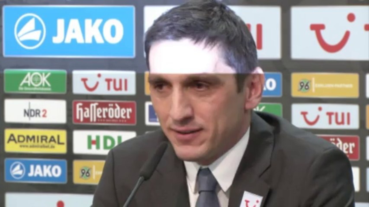 H96-Neuling Korkut: Spanische Frau und Social-Media-Nerd