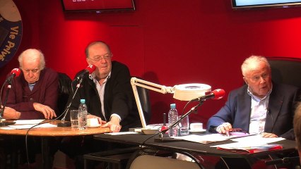 "On refait l'année" Part 1 dans Les Grosses Têtes en Folie