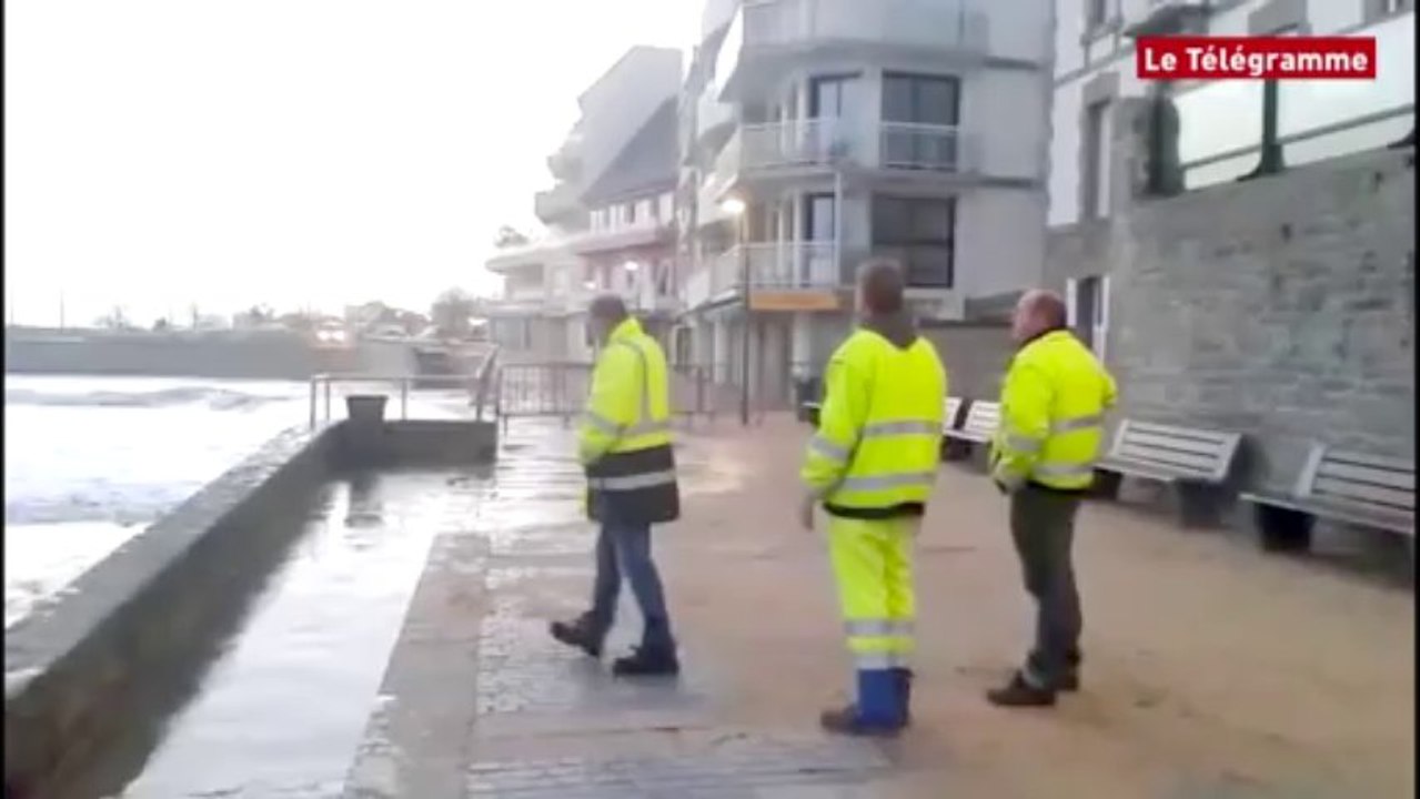 Quiberon (56). La promenade menace de s'effondrer !