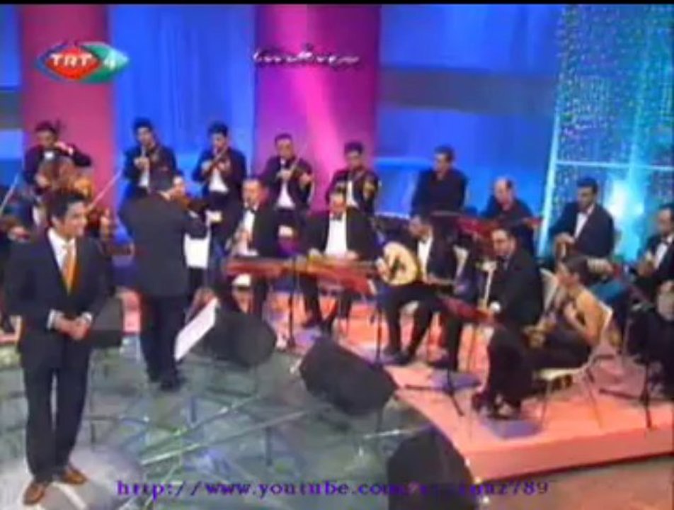 Bekir ÜNLÜATAER-Gönlümde Açmadan Solan Bir Gülsün (Senede Bir Gün)