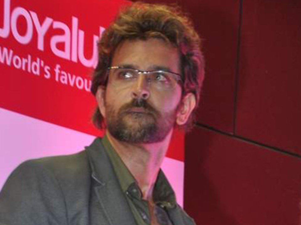 Hrithik Roshan Launches  Joyalukkas Jewellery Store