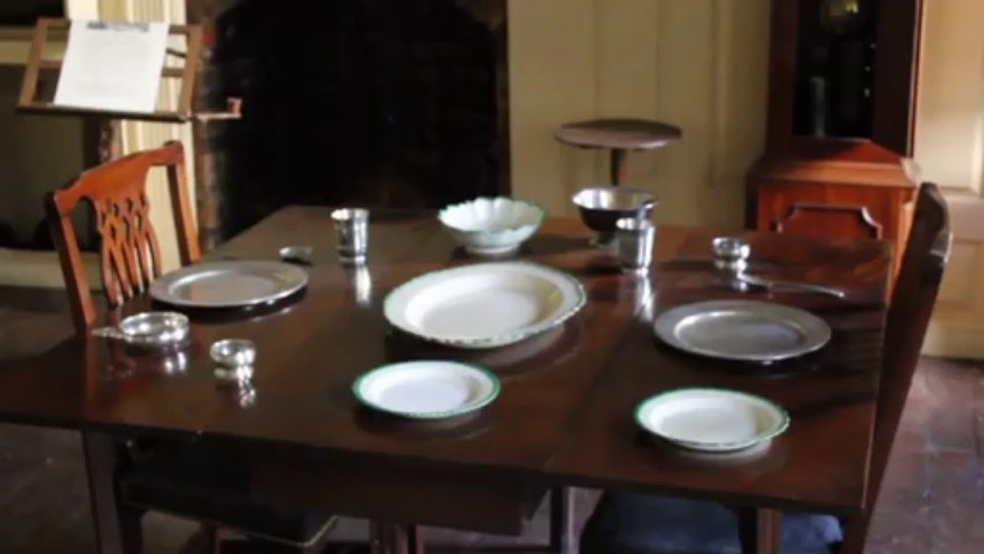 ⁣Woman Divorces Husband for Lack of Table Manners