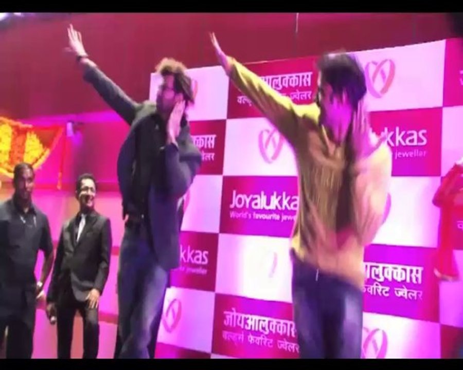 Hrithik looks distressed post separation