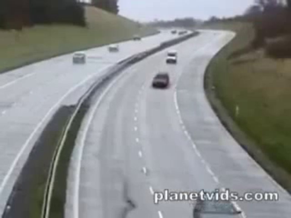 Earthquake Caught on Camera Shocking Video