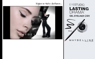 Karlı Raylardan Geçen Trenin Müthiş Görüntüsü