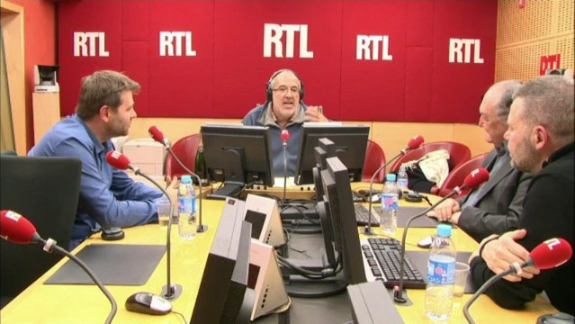 Le prix des quotidiens nationaux, le divorce sans juge, les décrets et ordonnances, la cigarette de NKM avec des SDF, la suspension de Chabal