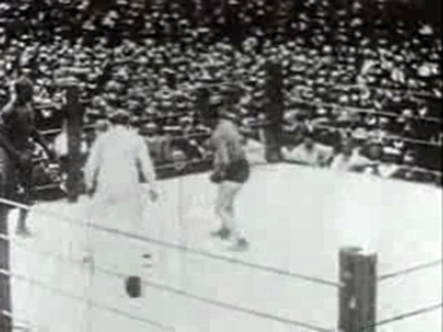 ⁣Jack Johnson vs Tommy Burns 26-12-1908