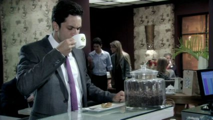 Natasha confessa a Thales que desconfia de suas reais intenções