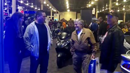 Fellow vlogger surprise meetup