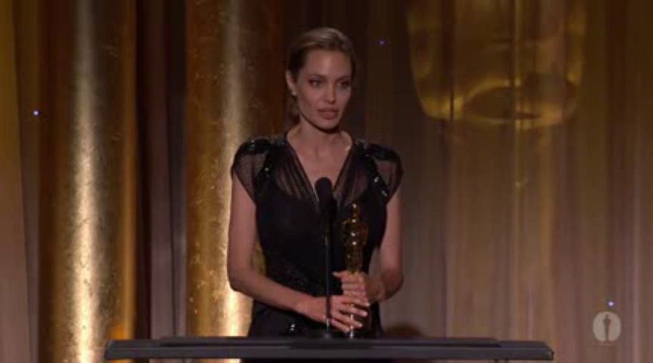 Angelina Jolie receives the Jean Hersholt Humanitarian Award at the 2013 Governors Awards