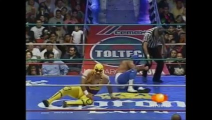 Blue Panther vs. Villano V (Mask vs. Mask)  - CMLL 75th Anniversary