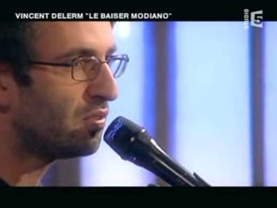 Le baiser modiano