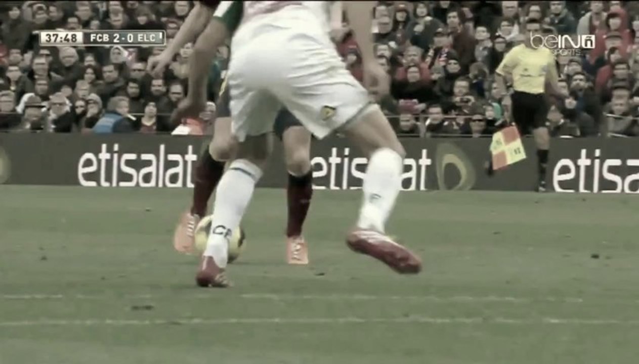 Barcelona vs Elche Andres Iniesta Haciendo Magia - Magic Show