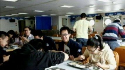 La vie à bord du "Xue Long", navire chinois prisonnier de l'Antarctique