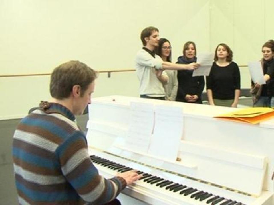 Des écoles pour former les futurs artistes des comédies musicales - 01/05