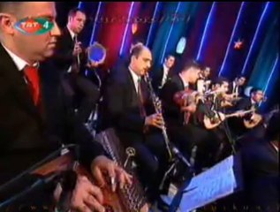 Beste ÖZDEMİR-Ayrıldım Güler Miyim?