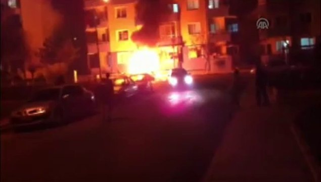 Eşiyle tartıştı aracı yaktı