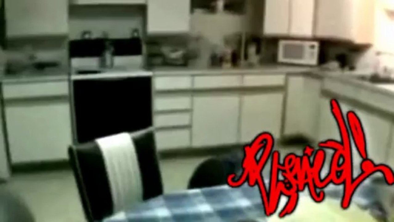 PWNED - Woman gets pwned by Gray Ball