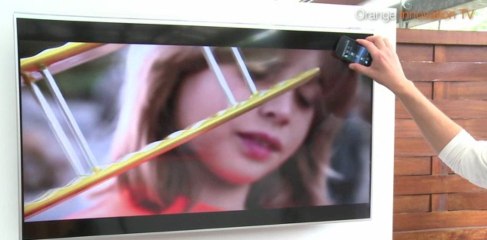 the NFC screen presented at the Orange lounge at Roland-Garros