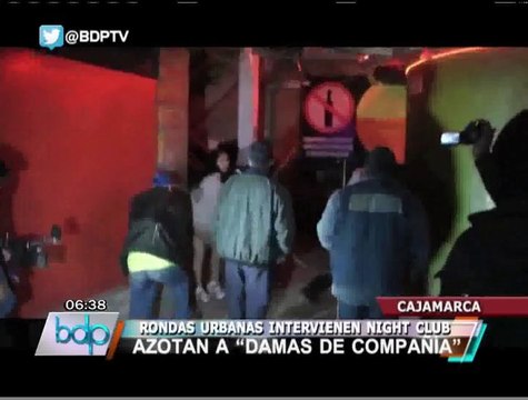 Cajamarca: Ronderos castigaron a latigazos a prostitutas y clientes de night club