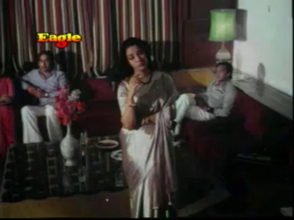 Koi Yeh Kaise Bataye K Woh Tanha Kyun Hai