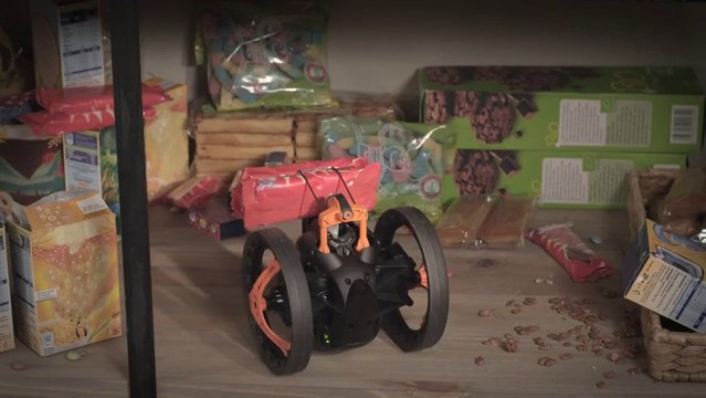Parrot MiniDrone - Parrot Jumping Sumo - Connected Toys CES 2014