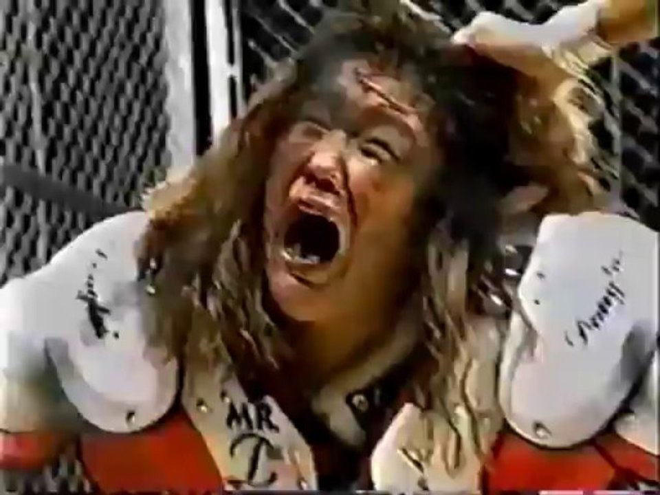 LCO (Etsuko Mita & Mima Shimoda) vs. Karou Ito & Tomoko Watanabe Steel Cage Match - AJW 9/21/97