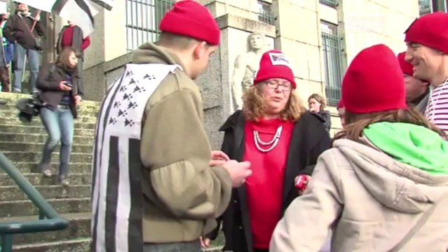 Brest. Une centaine de Bonnets rouges au tribunal