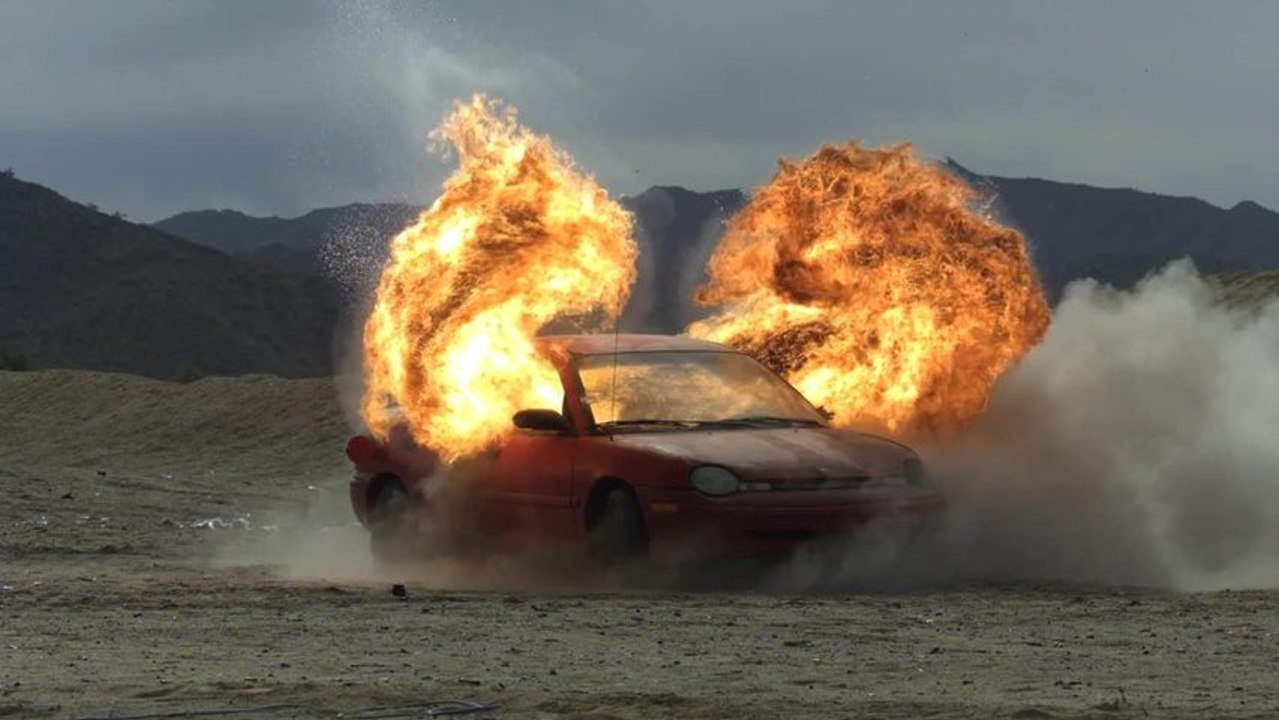 Minigun vs Voiture