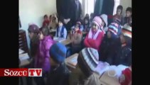 Suriyeli sığınmacılar çocuklarına okul açtı