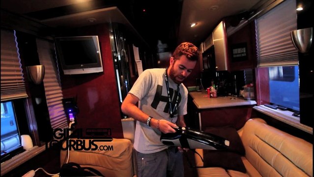 Big Chocolate - BUS INVADERS Ep. 270 (Warped Edition)