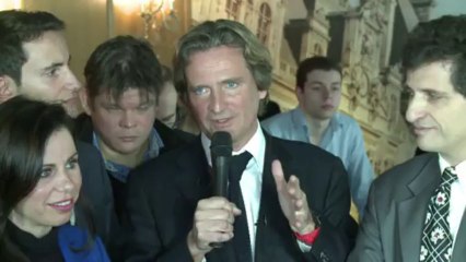Paris: le dissident Beigbeder lance sa campagne