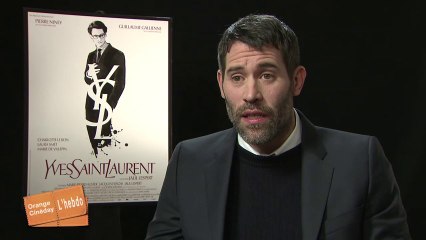 01 YVES SAINT LAURENT