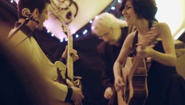 Acoustik Ladyland - Ace of spades (Motorhead Cover)