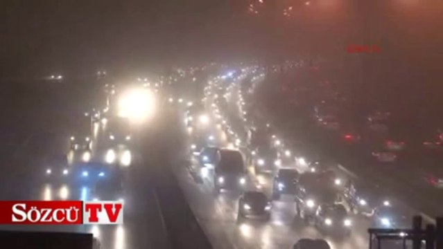 İstanbul'da yoğun sis trafiği