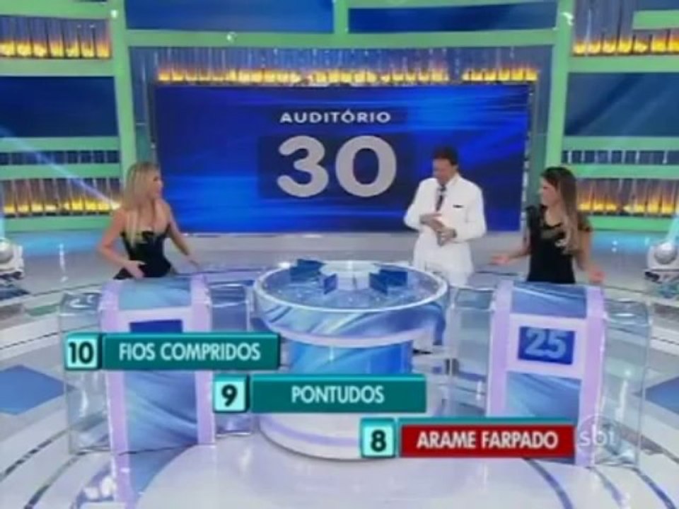 Flávia Viana no Programa Silvio Santos - Jogo das 3 Pistas