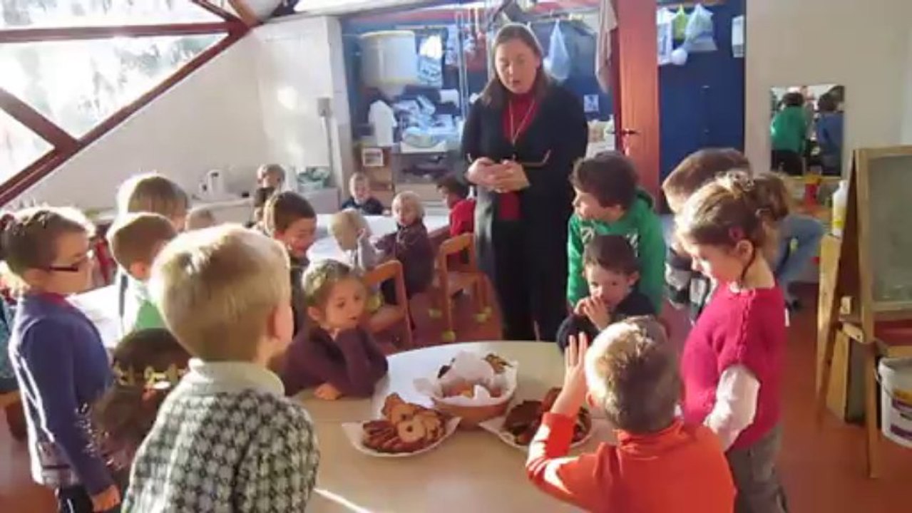 ♫♪ JOYEUX ANNIVERSAIRE, MADAME ANNE - SOPHIE ♫♪