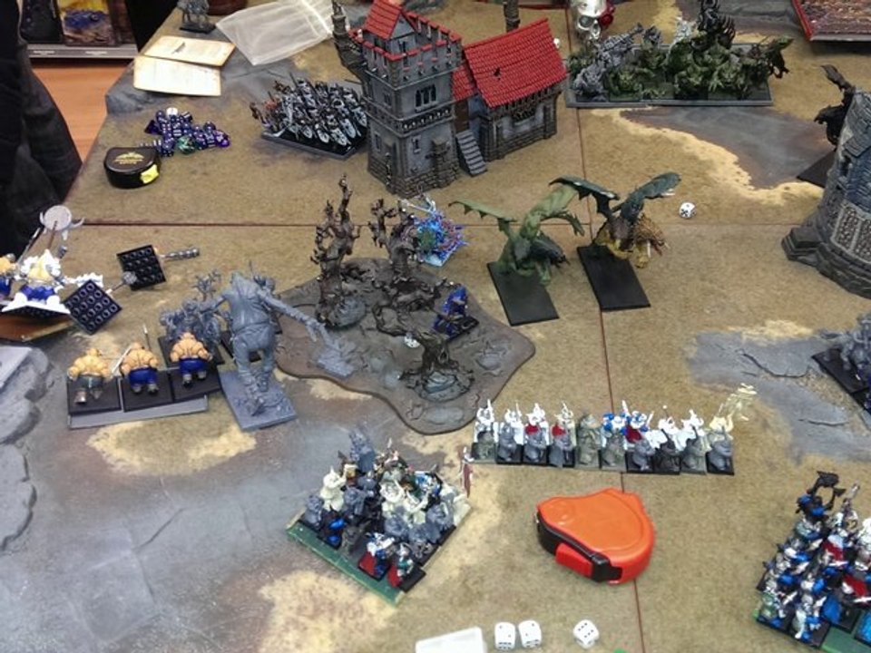 8 Ogres et Nains vs Guerriers du Chaos 3000 pts