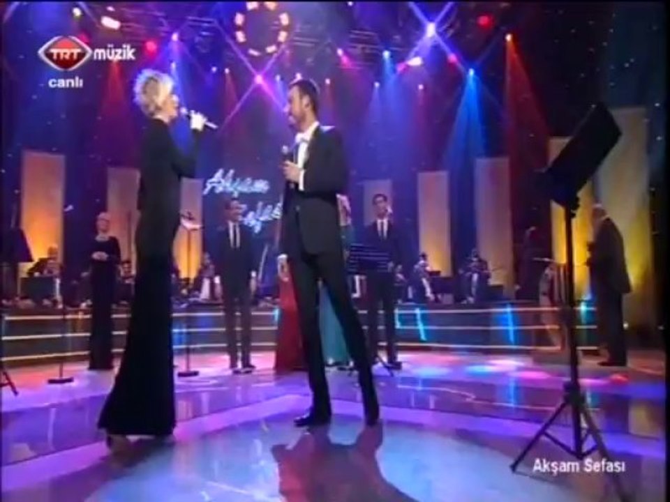 Ayşe İnak Ekiz & Mustafa Demiroğlu-Bana Öyle Gel (Her Şeye Hazır Ol)