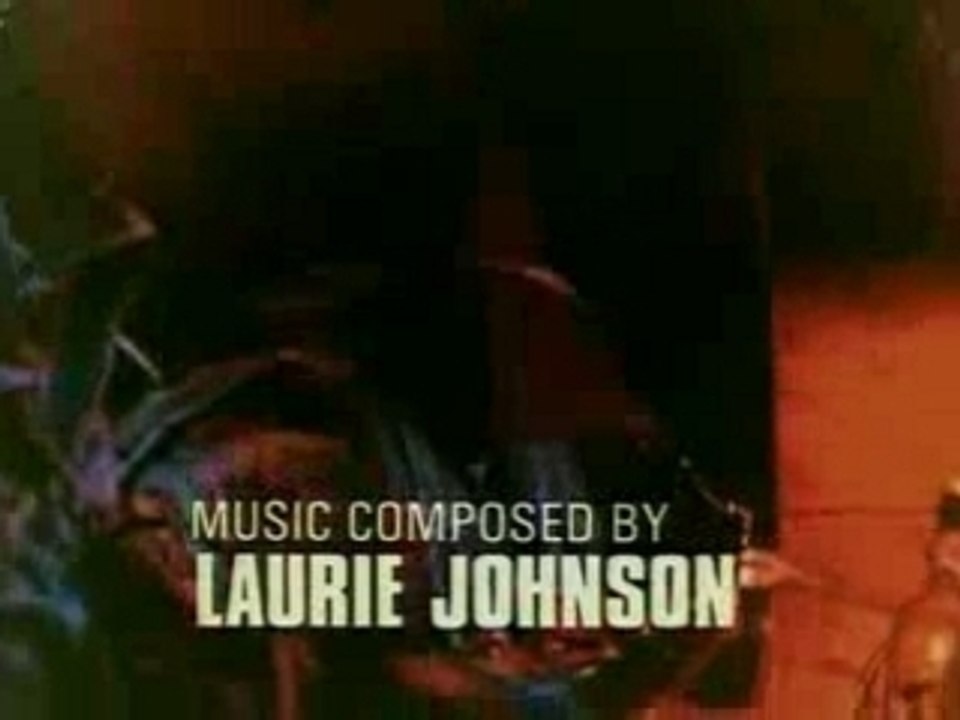 CHAPEAU MELON ET BOTTES DE CUIR 3