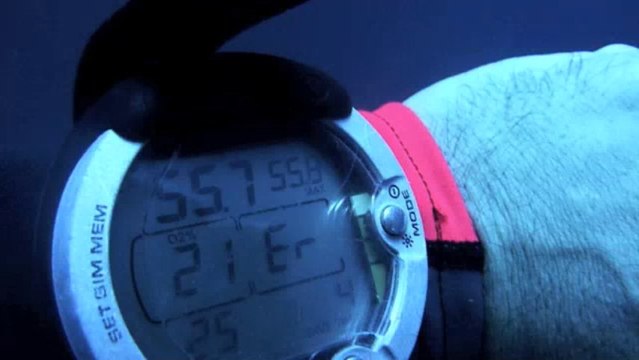 DAHAB BLUE HOLE / ARCH .TECH DIVING WITH UNDERPRESSURE DIVERS