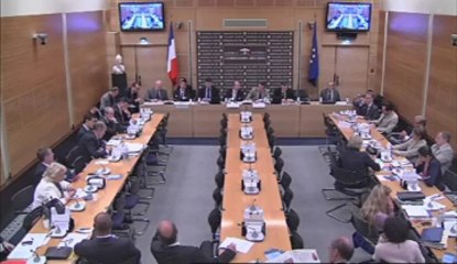 M. Manuel Valls, ministre, sur les projets de loi interdisant le cumul des mandats - Mardi 18 Juin 2013