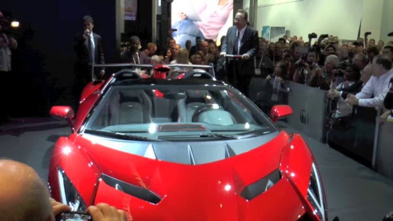 2014 Jan 7 Tue Monster Veneno debut
