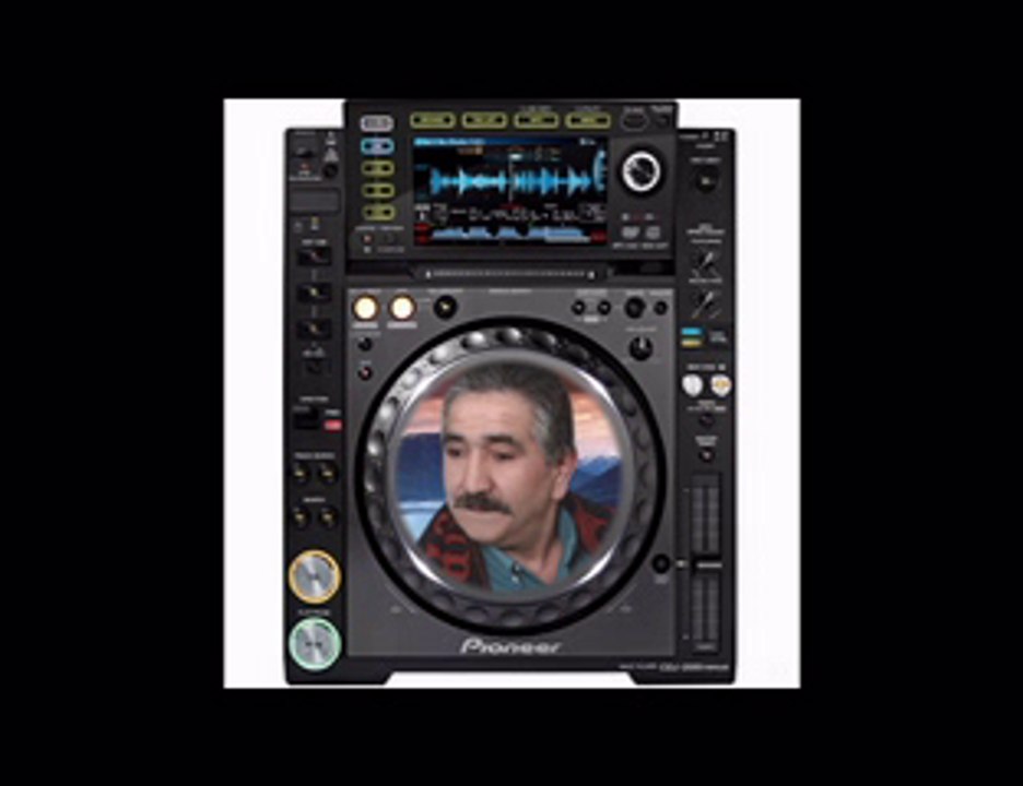 EKREM CELEBİ BANA SEVGİ  DİYE VERDİN ZEHİRİ.