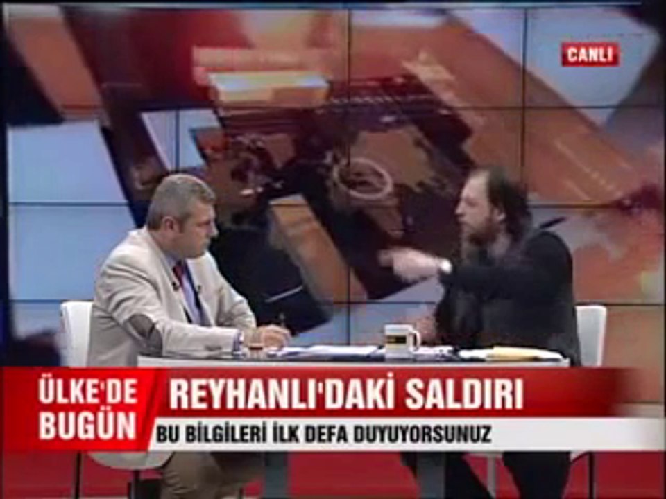 Fatih Tezcan Türk bayrağı olayı Mustafa Kemal Atatürk CcC