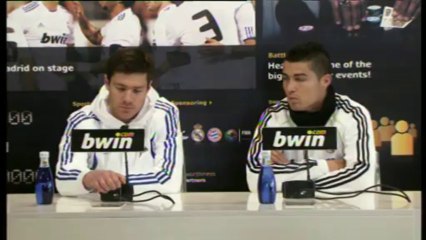Xabi Alonso renueva su contrato por dos temporadas