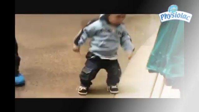 cậu bé nhảy hiphop trên nền chiếc đèn ông sao việt nam