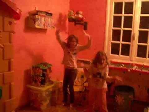 008..oceane et amélia..mes petites filles