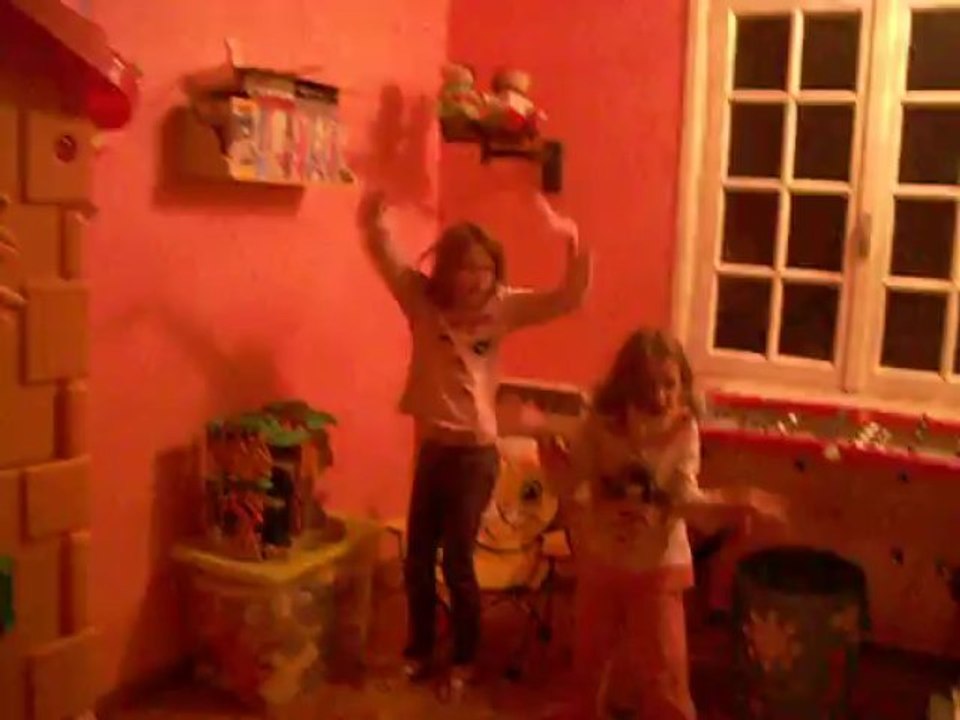 008..oceane  et amélia..mes petites filles